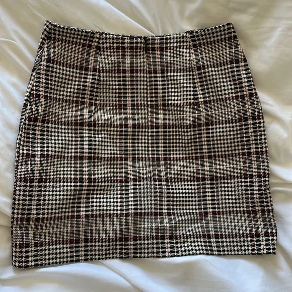 H&M Plaid Mini Skirt - Picture 2 of 4